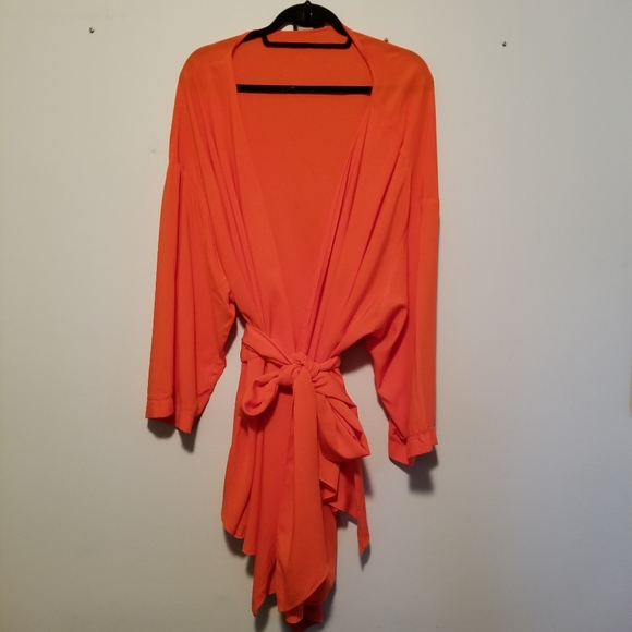 NWOT PRETTY LITTLE THING wrap top - Picture 1 of 7